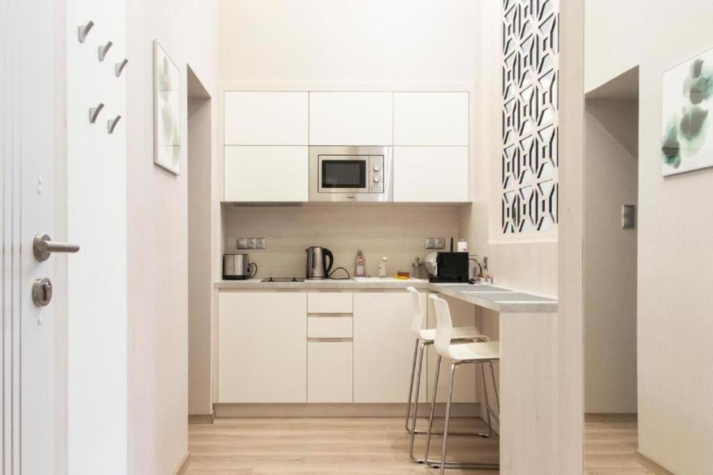Revay 20 Suites By Corall บูดาเปสต์ ภายนอก รูปภาพ