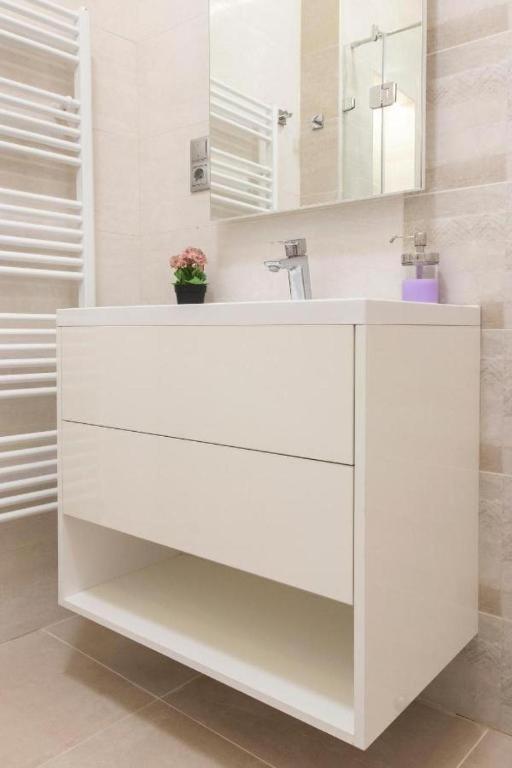 Revay 20 Suites By Corall บูดาเปสต์ ภายนอก รูปภาพ
