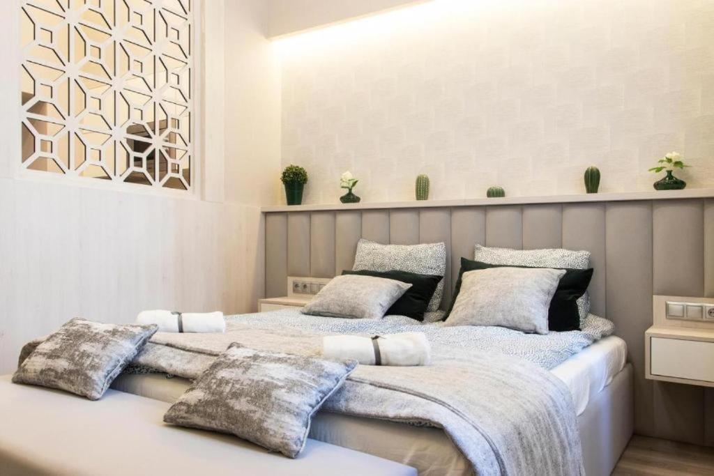 Revay 20 Suites By Corall บูดาเปสต์ ภายนอก รูปภาพ