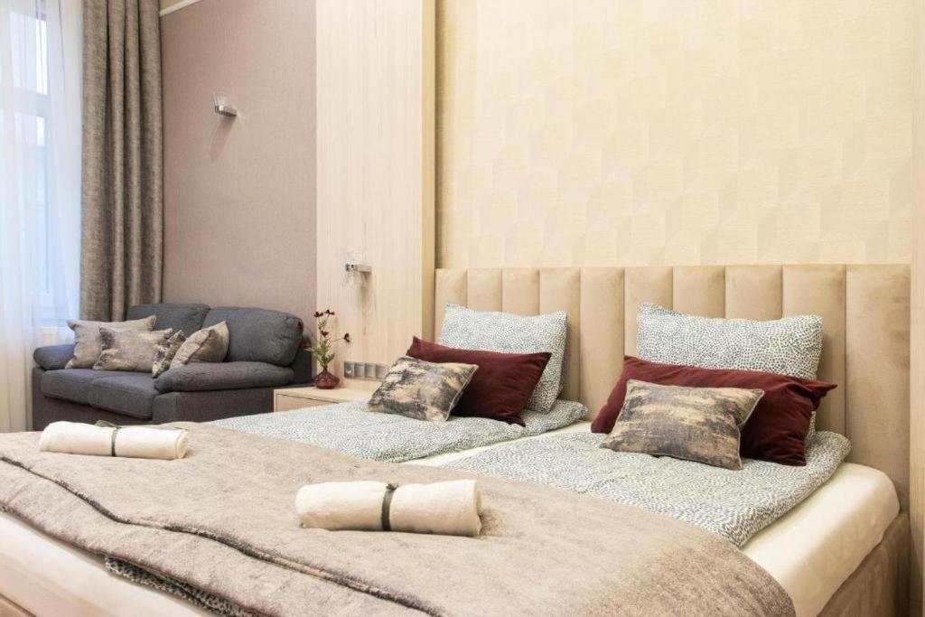 Revay 20 Suites By Corall บูดาเปสต์ ภายนอก รูปภาพ