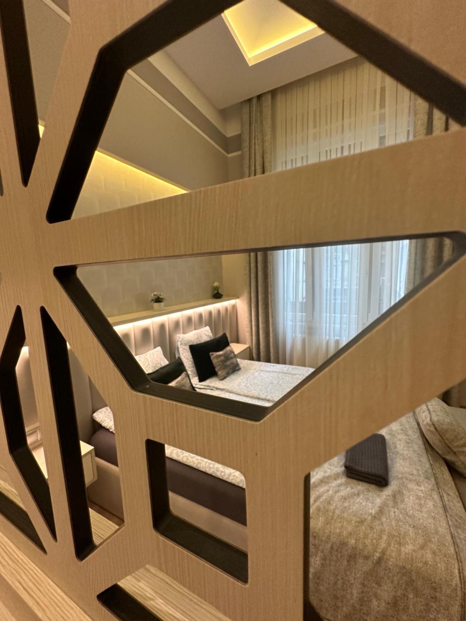 Revay 20 Suites By Corall บูดาเปสต์ ภายนอก รูปภาพ