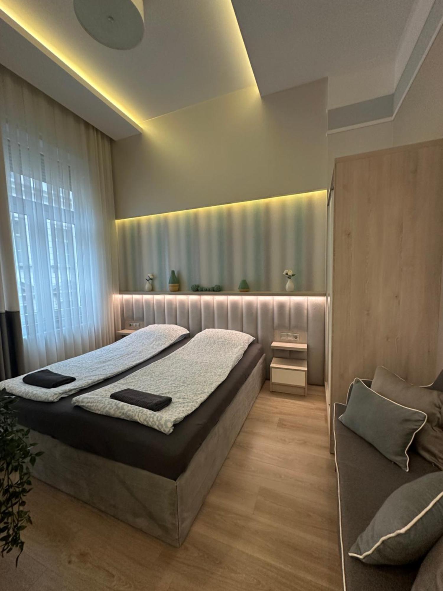 Revay 20 Suites By Corall บูดาเปสต์ ภายนอก รูปภาพ