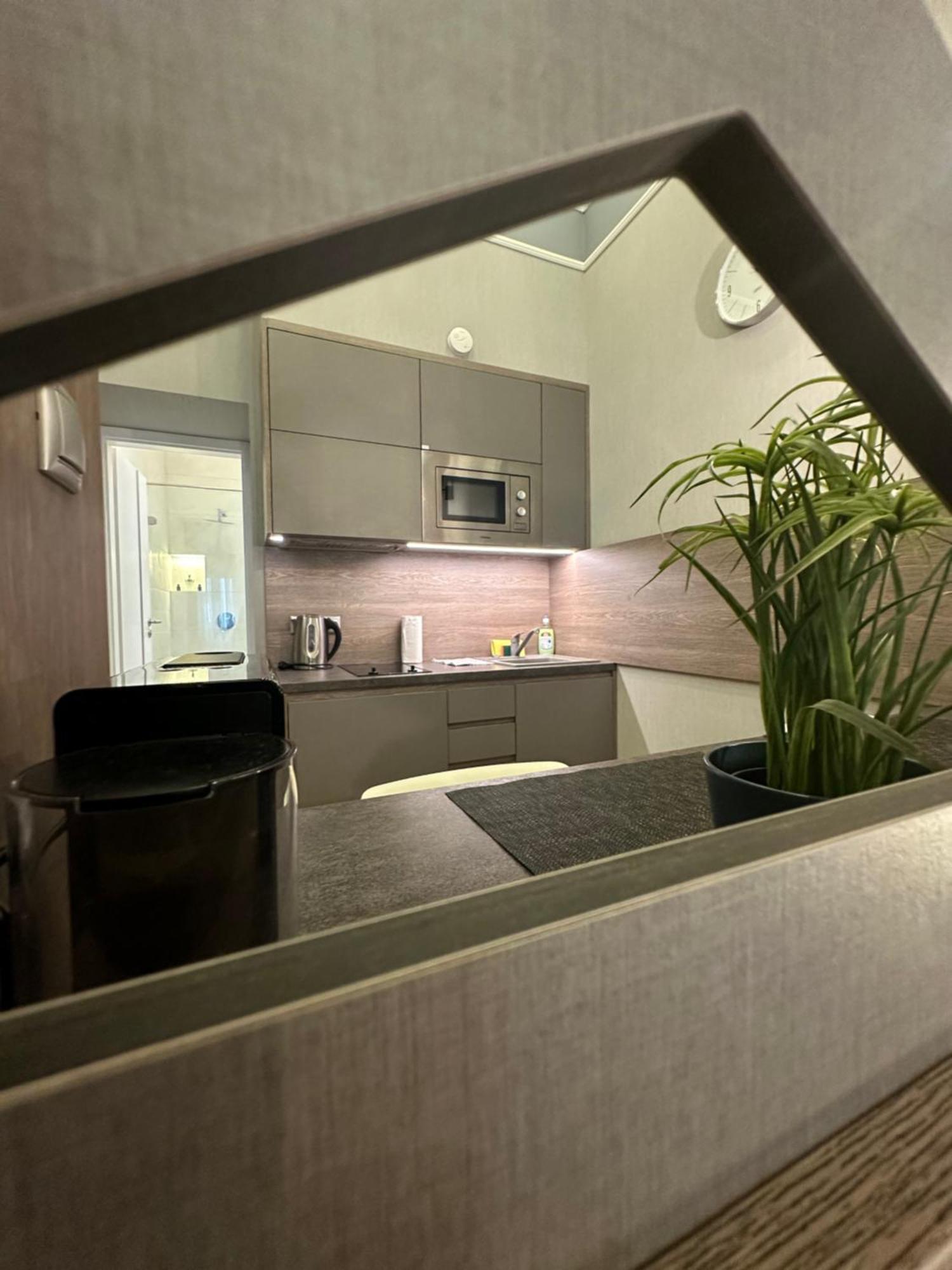 Revay 20 Suites By Corall บูดาเปสต์ ภายนอก รูปภาพ