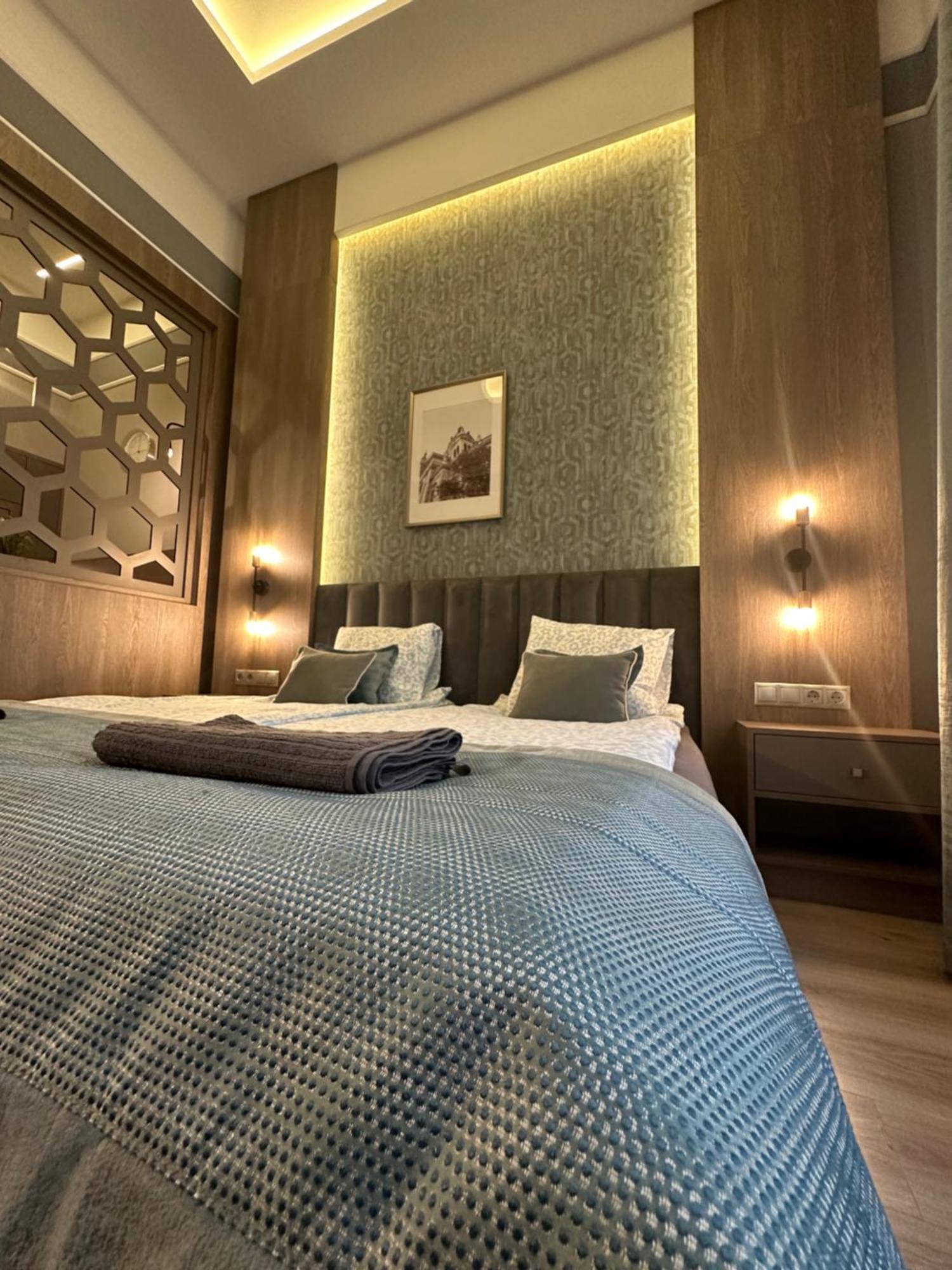 Revay 20 Suites By Corall บูดาเปสต์ ภายนอก รูปภาพ