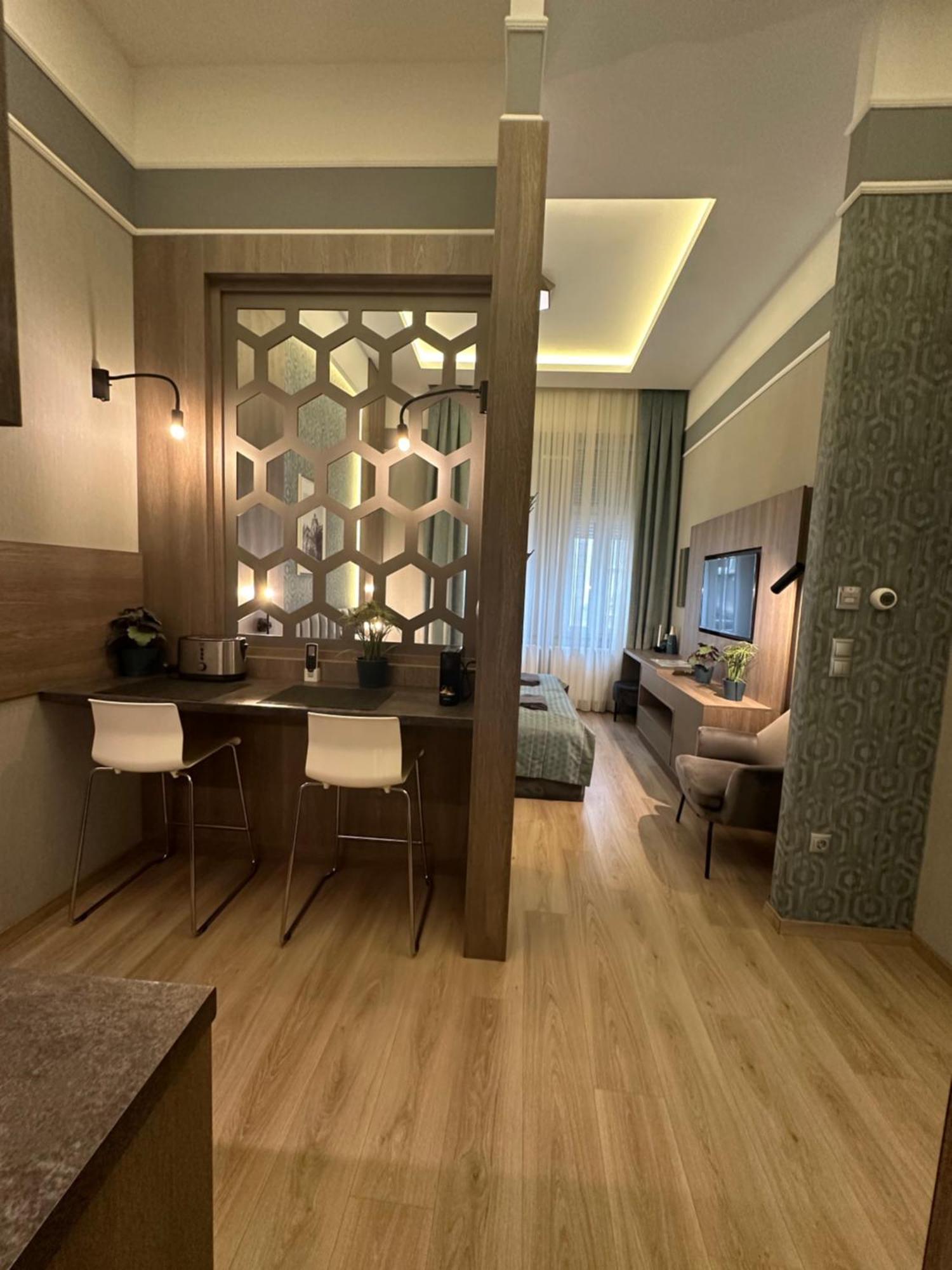 Revay 20 Suites By Corall บูดาเปสต์ ภายนอก รูปภาพ