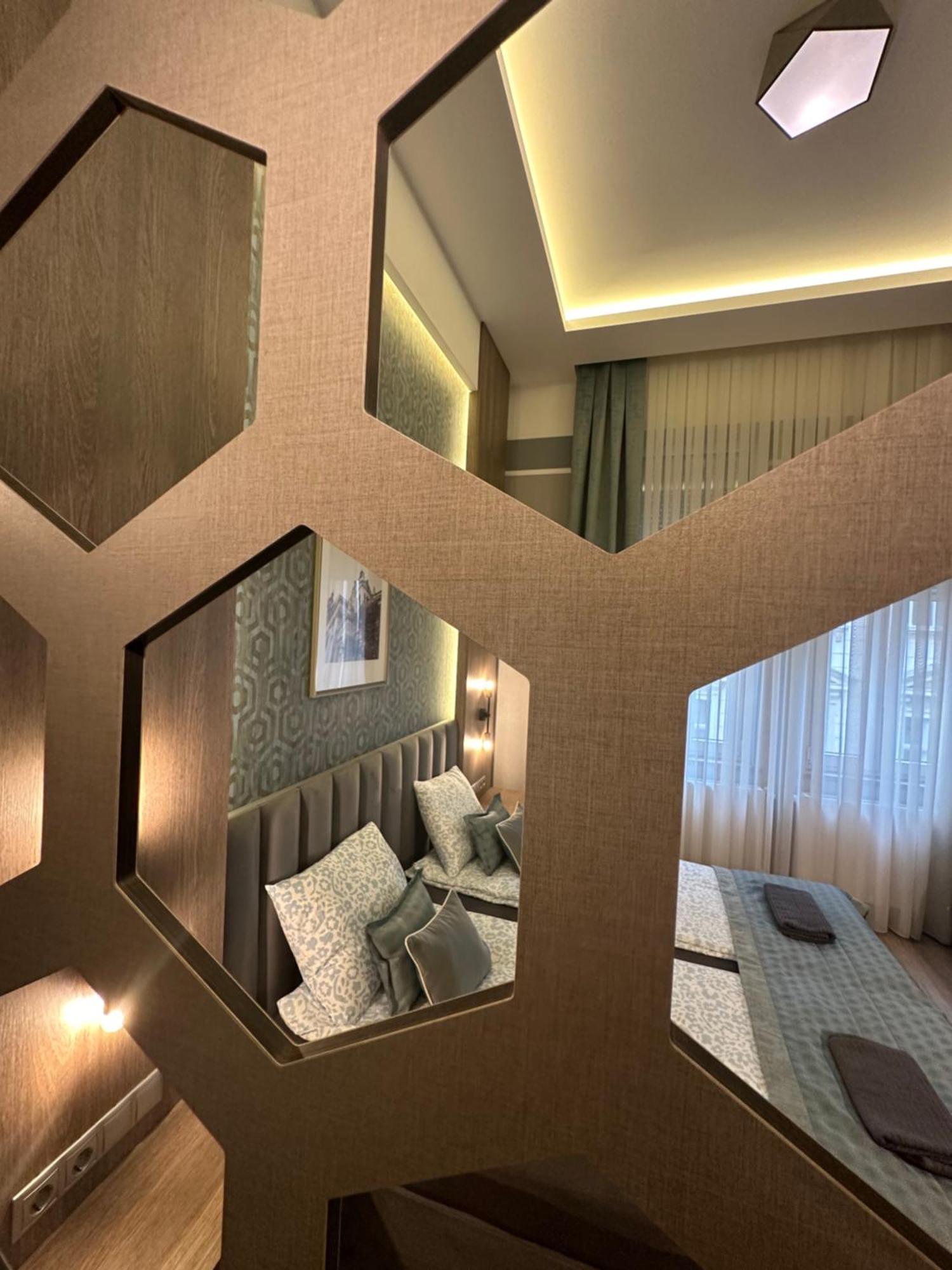 Revay 20 Suites By Corall บูดาเปสต์ ภายนอก รูปภาพ